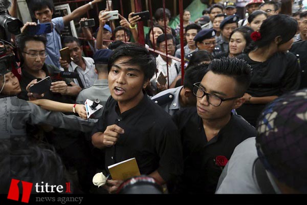 بازیگران تئاتر به خاطر خواندن اشعار طنزآمیز درباره ارتش محکوم شدند/ سرکوب شدید منتقدان دولت میانمار به بهای نقض قوانین