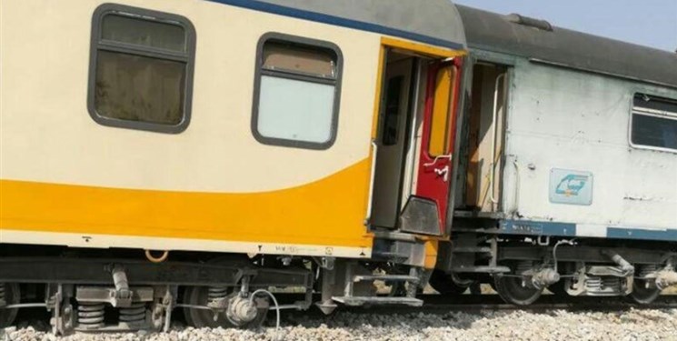 حادثه برای قطار مسافری تهران-تبریز و خروج یک واگن از خط/ به کسی آسیب نرسید