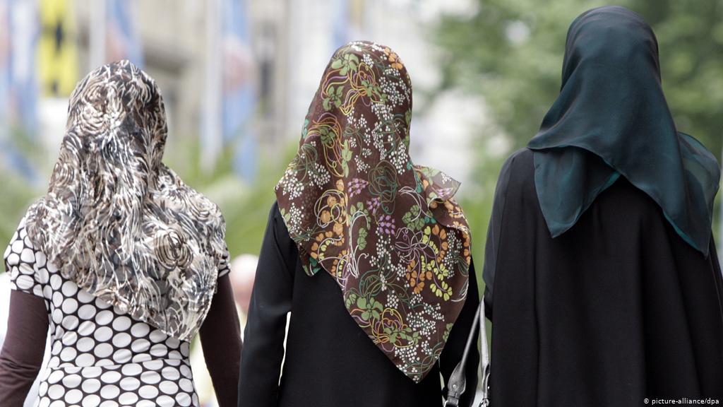 ممنوعیت حجاب در کشورهای اروپایی + نمودار
