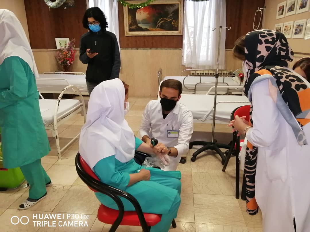 تزریق واکسن کرونا به ۱۴۰۰ نفر در مراکز نگهداری بهزیستی البرز