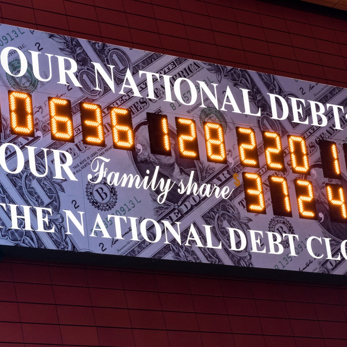 بدهی ملی آمریکا از 2015 تا 2025 + نمودار