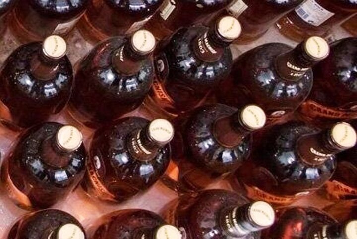 ۱۴ کارگاه غیر مجاز تولید الکل در البرز پلمب شد