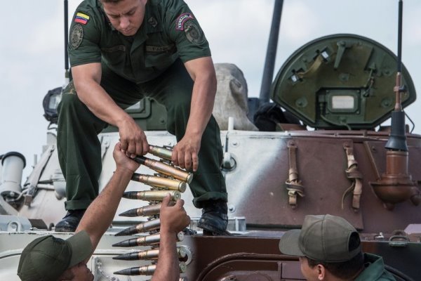 ارتش ونزوئلا یک هواپیمای متجاوز آمریکا را سرنگون کرد