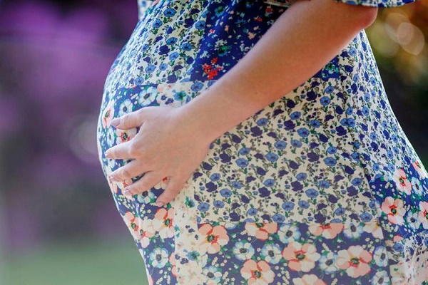 پاره کردن شکم زن باردار برای تعیین جنسیت جنین!