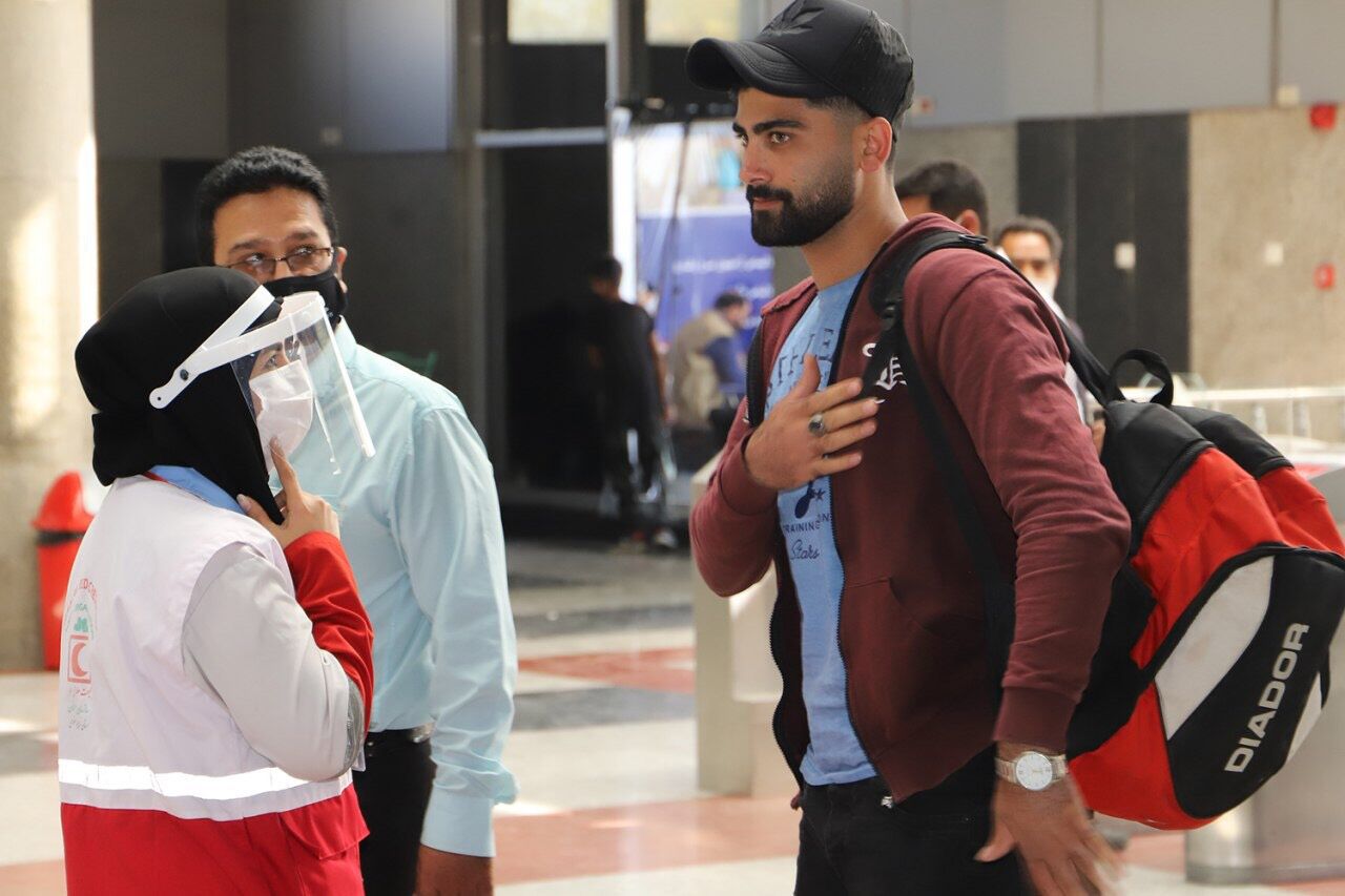 آمران سلامت بیش از ۱۲هزار ماسک بین مردم البرز توزیع کردند