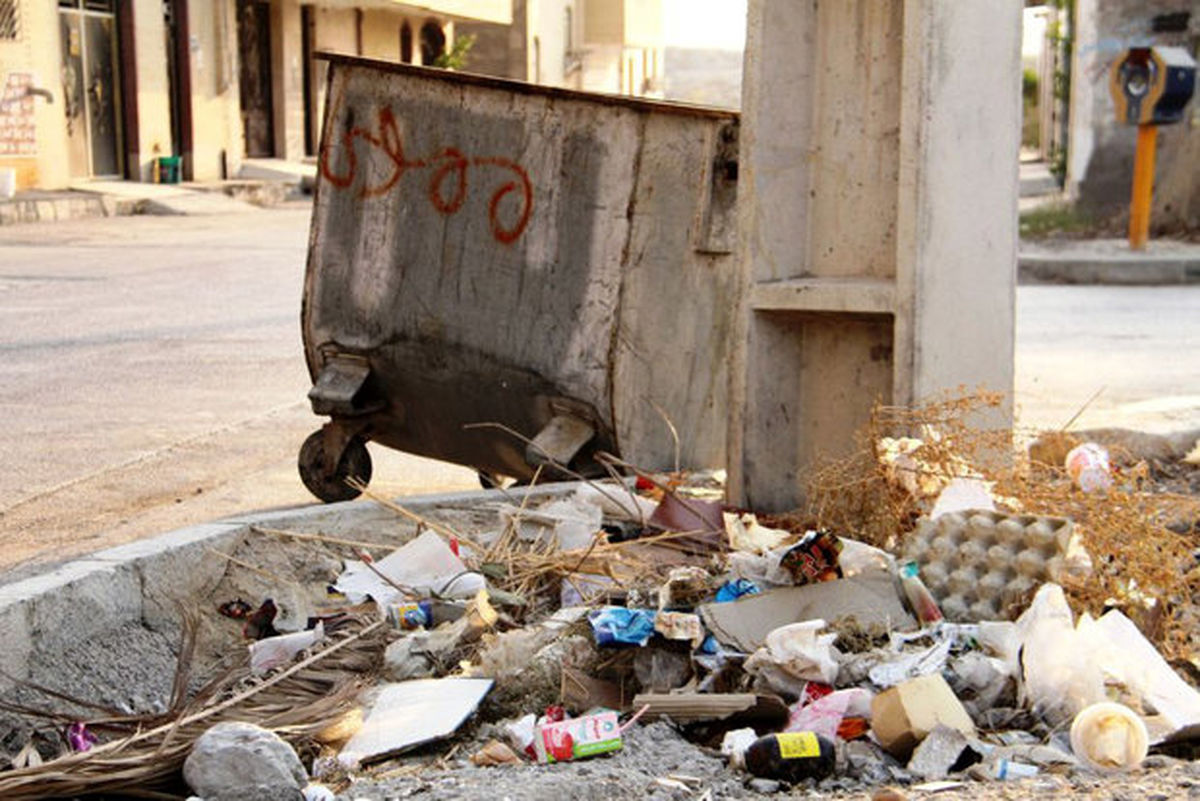 حذف سبدهای زباله به دلیل ابتلای پاکبانان به کرونا در کرج/ آوار شیرابه ها بر سر محیط زیست شهری