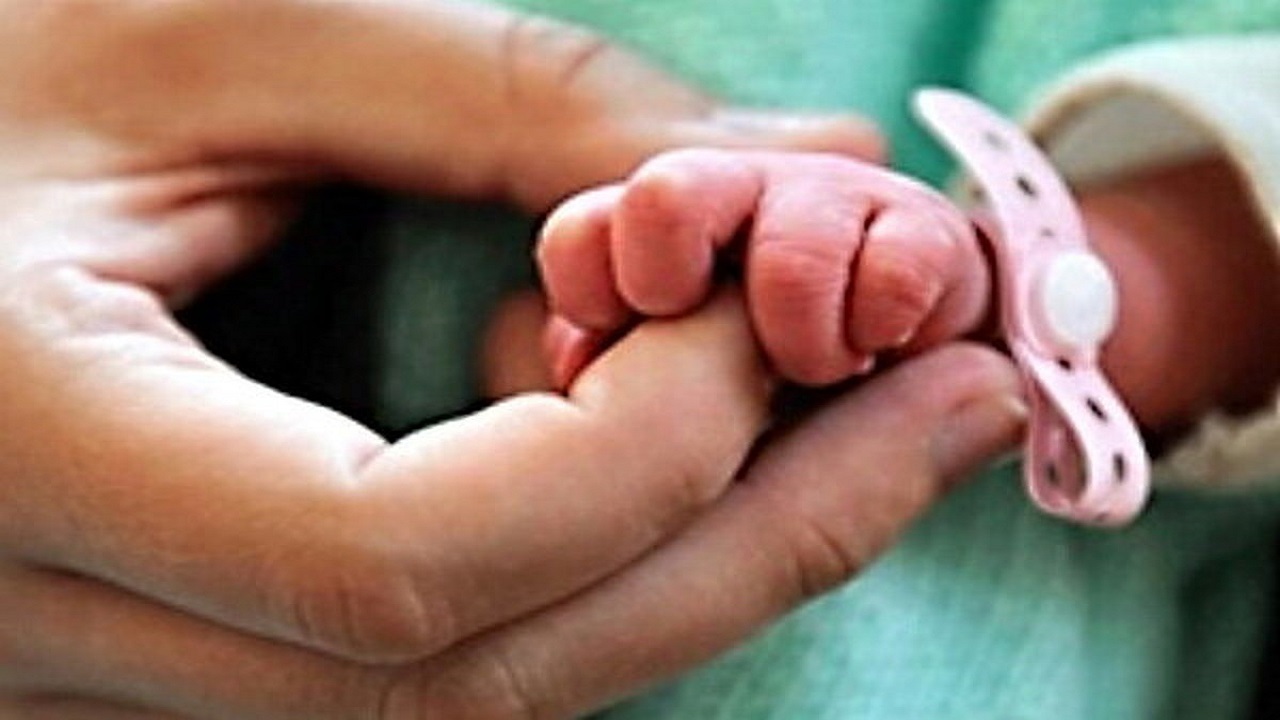 نوزادان متولد شده از مادران کرونایی آنتی بادی دارند