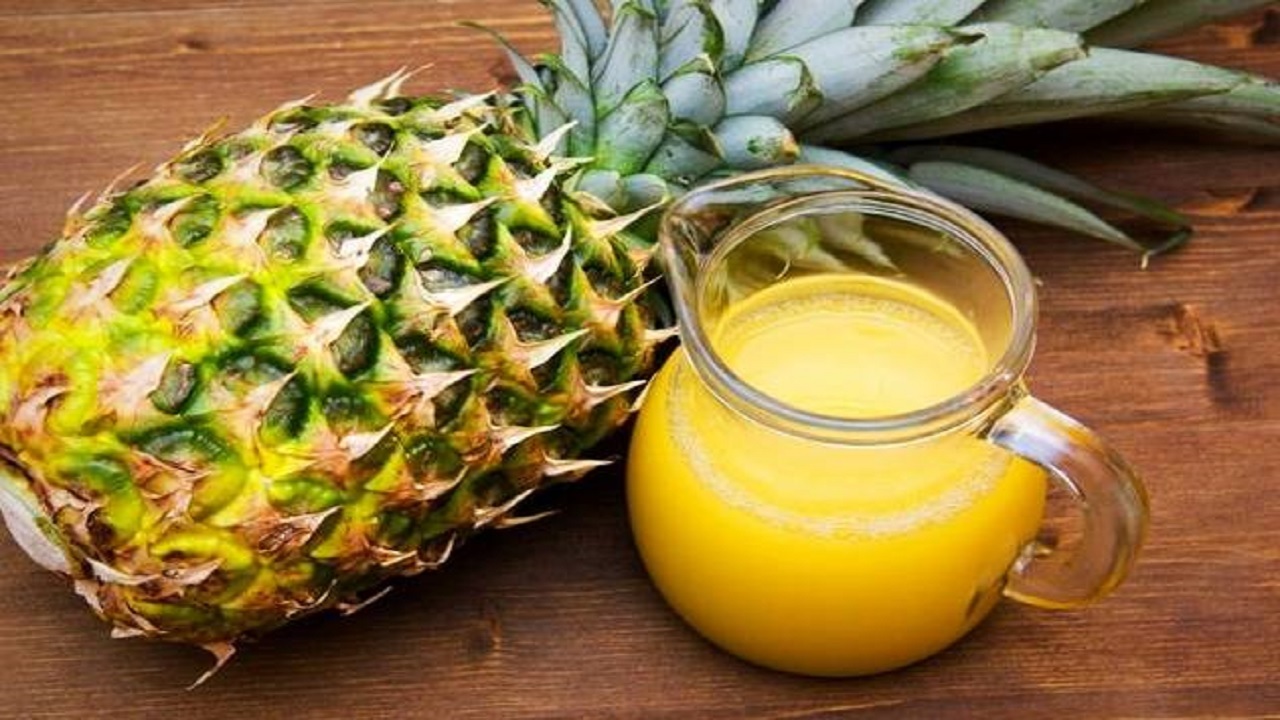 با ۶ خاصیت جادویی آب آناناس برای بدن آشنا شوید