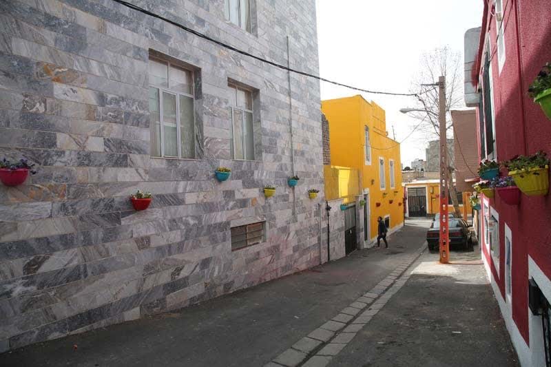 کوچه رنگی؛ بارقه ای از نوشدن محله های فرسوده در کرج/ هویت بخشی و بازآرایی محله اوقافی ‌های رجایی شهر + تصاویر