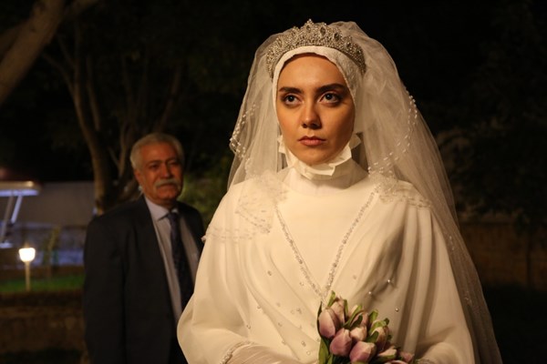 اکبری صحت: جشنواره فجر بابت نپذیرفتن فیلم «عروسک» ضرر کرد