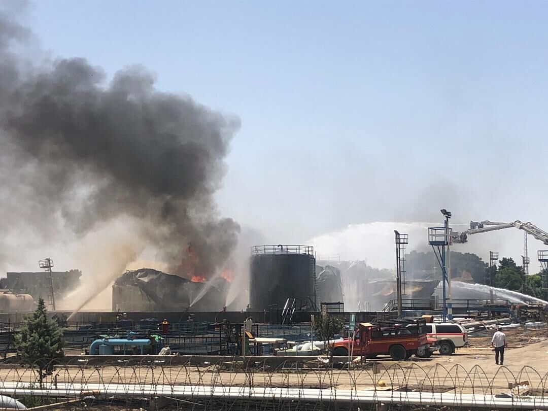 آتش سوزی کارخانه چرم سازی در جاده اشتهارد-بوئین زهرا