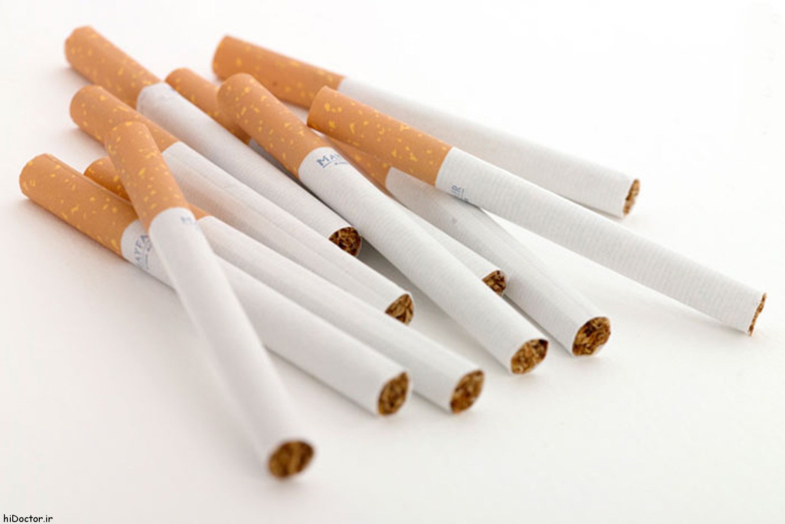 ۳ هزار نخ سیگار قاچاق از یک دکه مطبوعاتی در کرج کشف شد