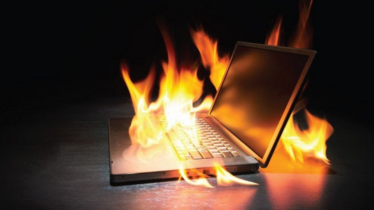 چگونه مانع داغ شدن بیش از حد لپ تاپ شویم؟