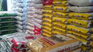 برنج وارداتی نیم دلاری را به قیمت ۳۰ هزار تومان هم نمی توان خرید