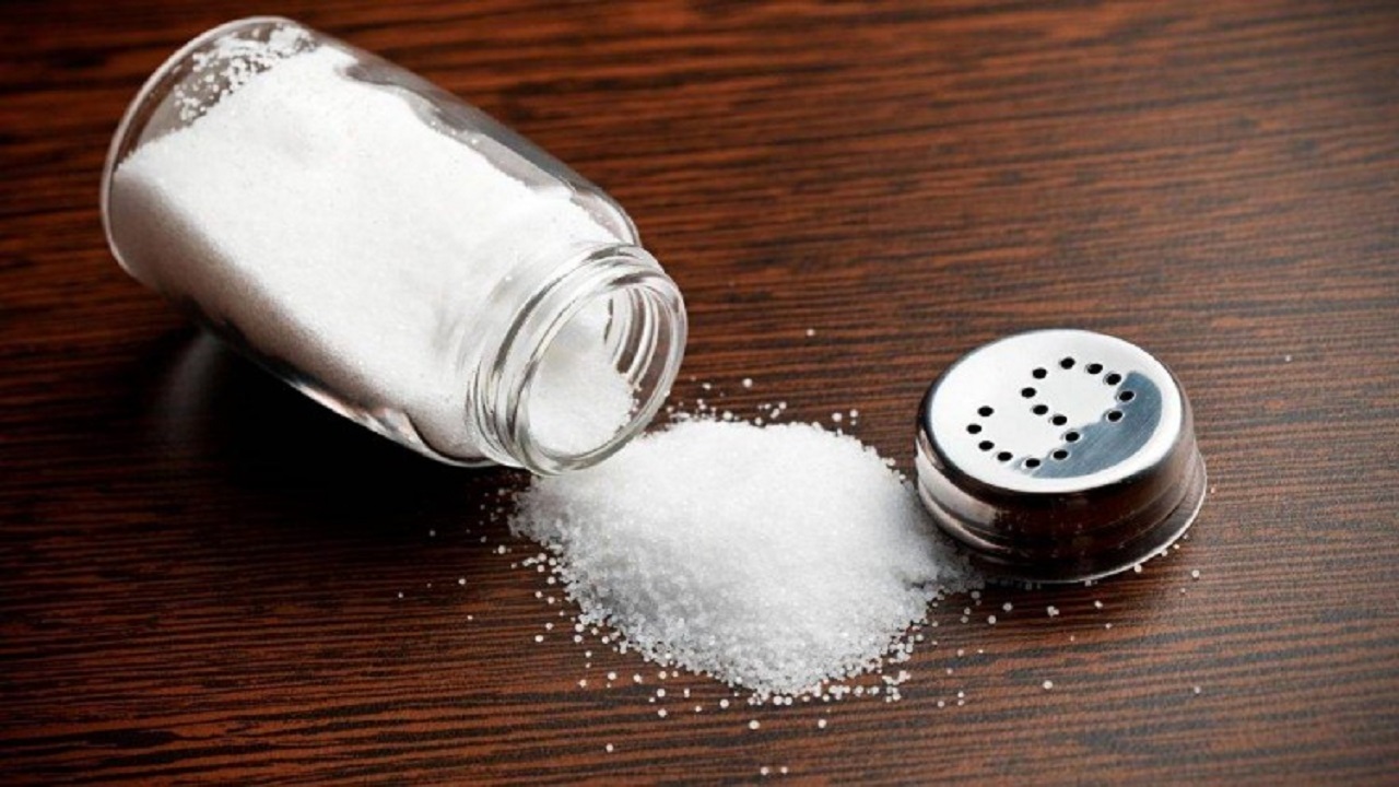 با ۸ کاربرد شگفت انگیز نمک در خانه آشنا شوید