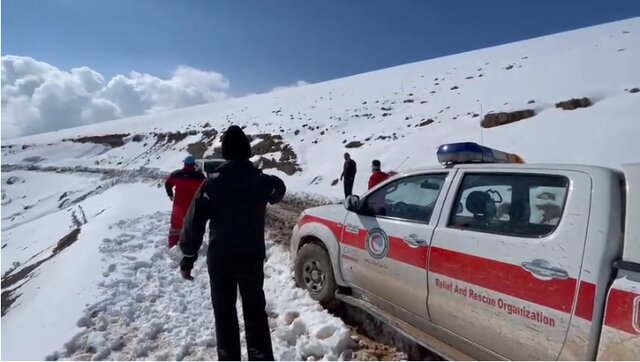 ۱۶ طبیعت‌ گرد گرفتار در ارتفاعات استان البرز نجات پیدا کردند