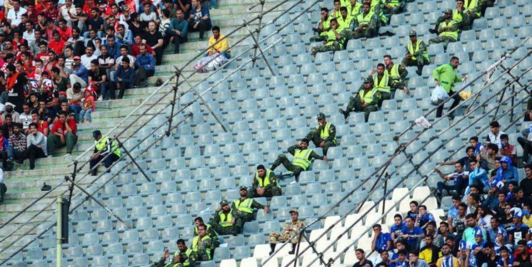 تماشاگران و داوران دربی در ورزشگاه آزادی بیمه شدند