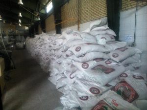 کشف انبار برنج قاچاق و تقلبی در کرج