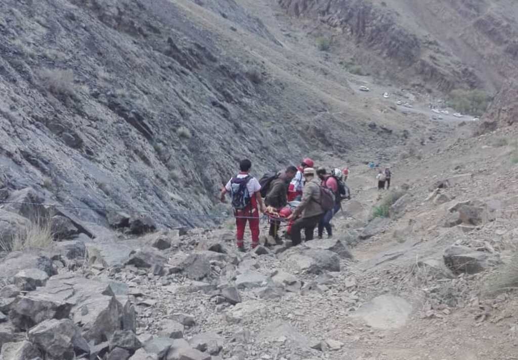 سه کوه پیما در ارتفاعات البرز جنوبی گرفتار شدند