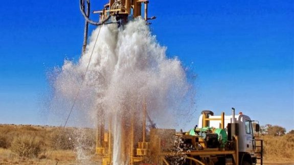 «آب‌های ژرف» گزینه استفاده نشده برای رفع کم آبی/ ایران کم آب نیست، مدیریت آبی ندارد