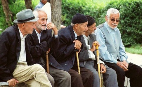 ایران کشوری که پیشرفت نکرده؛ سالمند شده است/سالمندی برای کشور هزینه دارد /40 درصد از خانواده ها بی فرزند یا تک فرزند هستند///خبر تولیدی///