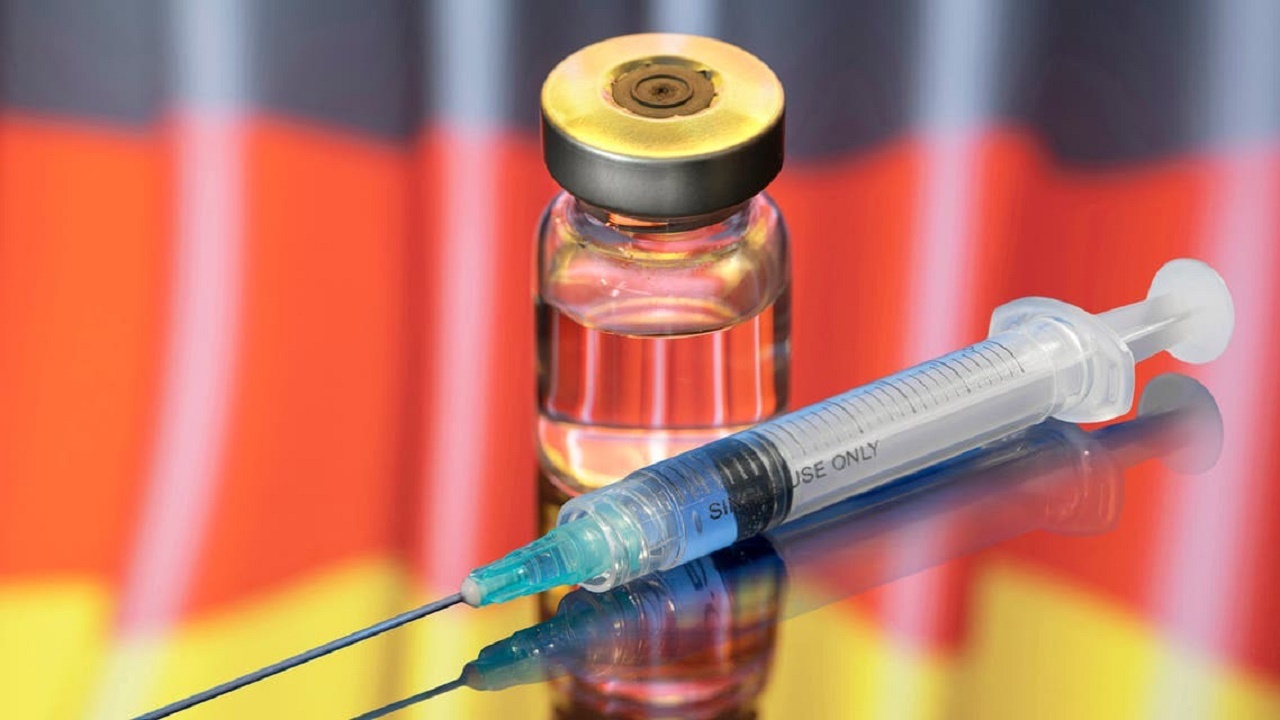 عجیب‌ ترین خرافه‌ ها درباره واکسن کرونا؛ از تغییر ژنتیک تا مرگ بعد از واکسیناسیون