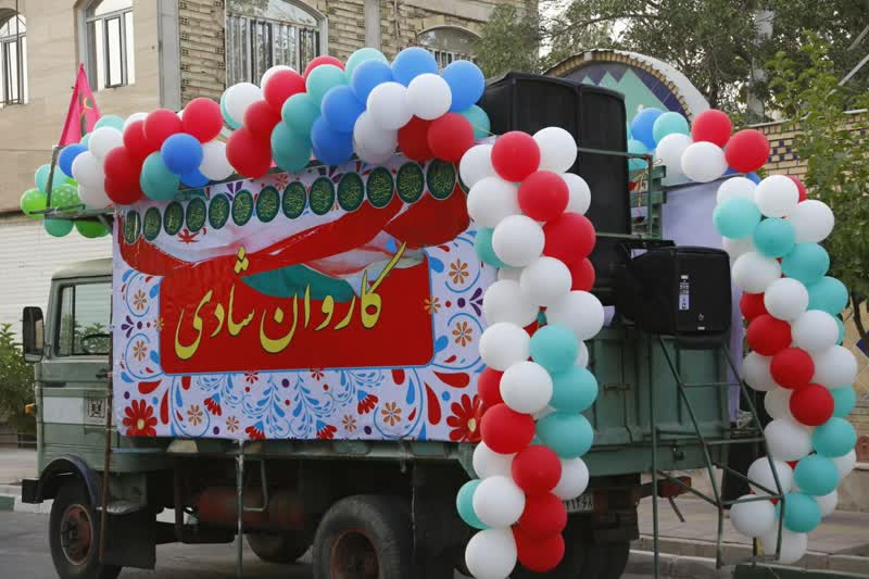 برگزاری عید غدیر خم به صورت خودرویی در فاز ۴ مهرشهر + تصاویر