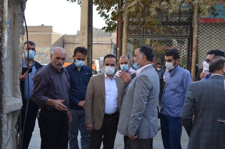 بازدید تعدادی از اعضای شورای شهر از شهرک قائم / منطقه‌ای محروم در منطقه لاکچری‌ نشین مهرشهر