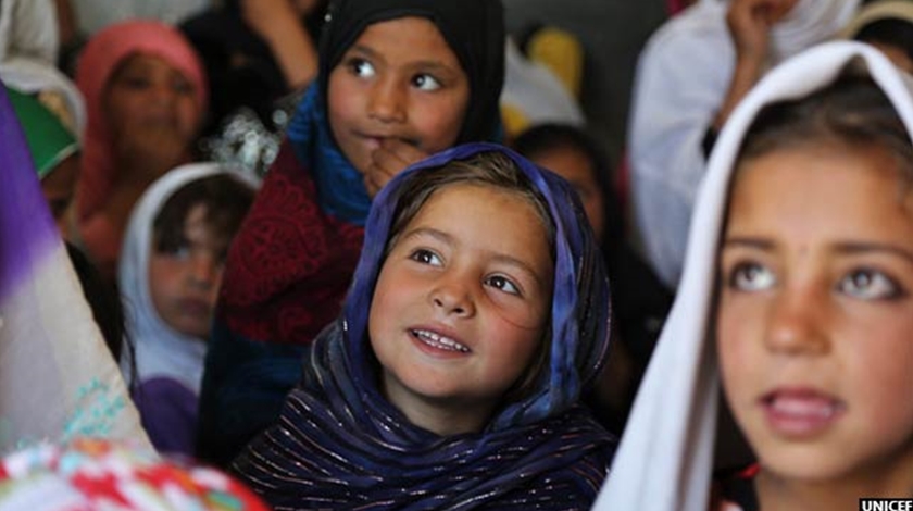 جنگ و نابسامانی افغانستان کودکان کار و متکدیان را در البرز افزایش داد/جمع آوری ۳۰۳ دستفروش و متکدی تبعه خارجی در یک ماه/امکان رد مرز نداریم