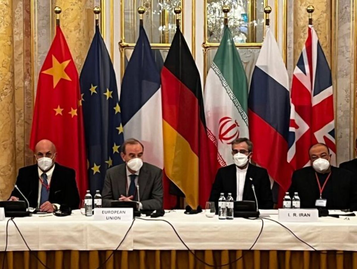 مقاومت ایران در مذاکرات اروپا را منفعل و آمریکا را عصبانی کرده است/ بازی سیاسی غرب با تخفیف در تحریم در قبال کاهش غنی سازی