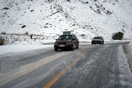 احتمال سقوط بهمن و ریزش سنگ در جاده‌ های کوهستانی البرز