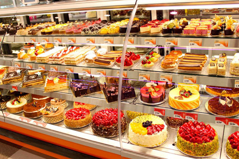 کرونا و کسادی بازار ۴۲۰ شیرینی فروشی را در کرج به تعطیلی کشاند/ کاهش قدرت خرید مردم 