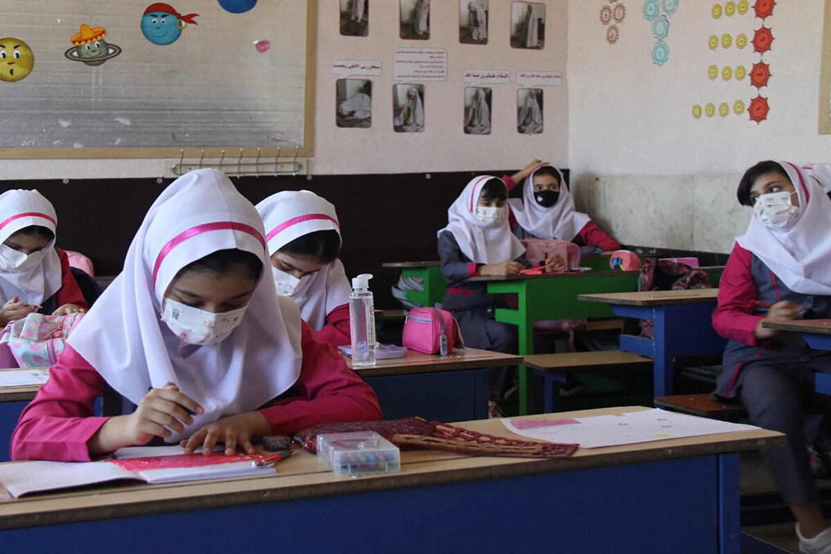 دانش آموزان البرز باید از ۱۴ فروردین در کلاس های درس حضور پیدا کنند