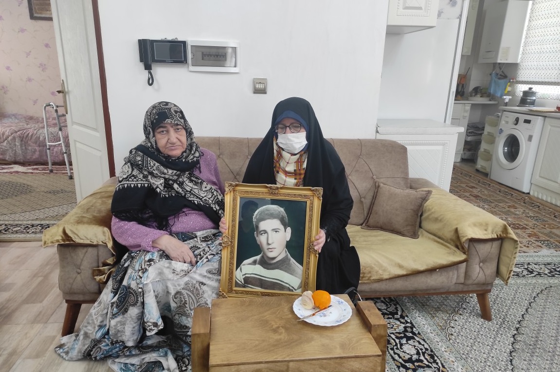 دیدار با خانواده شهدای کردان + تصاویر
