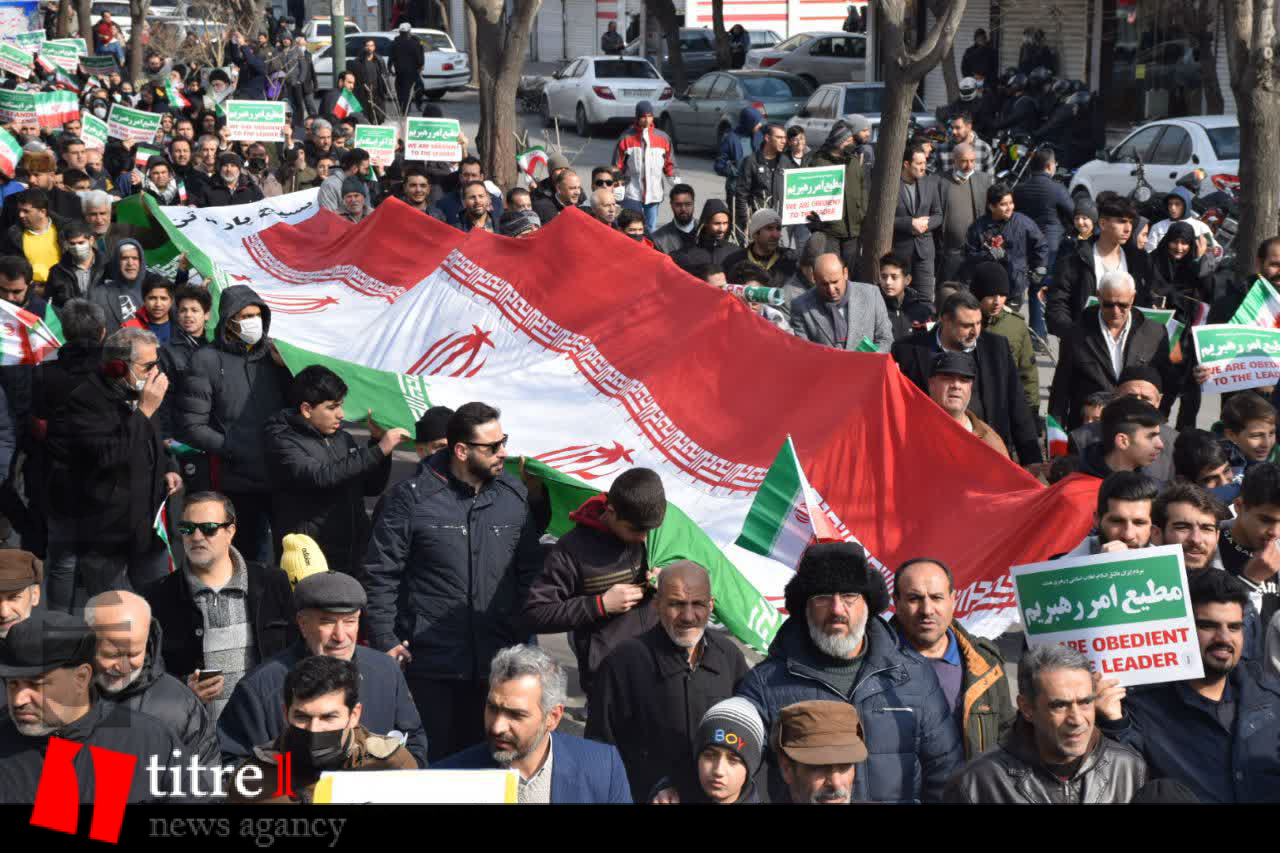 مردم فردیس با حضور حداکثری در راهپیمایی ۲۲ بهمن سنگ تمام گذاشتند