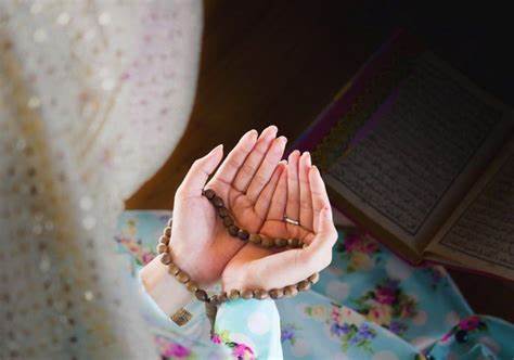 مهمترین وسیله تقرب الی الله، نماز، دعا و توسل است