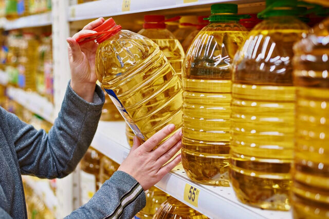 کمبود روغن مایع در فروشگاه های استان البرز موقتی است/ اختلاف قیمت آرد با بازار جهانی دلالان را وسوسه کرد