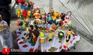 بانوی هنرمندی که با عروسک‌بافی ۱۰۰ هنرجو را به اشتغالزایی رساند/ بی توجهی مسئولین البرز به هنر نان آورِ صنایع دستی