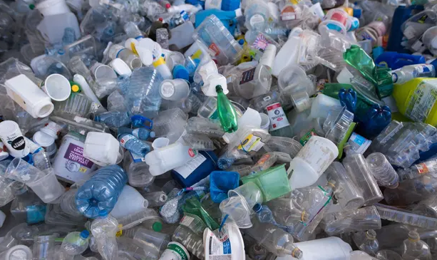 ممنوعیت استفاده از کیسه‌های پلاستیکی یکبار مصرف در کانادا