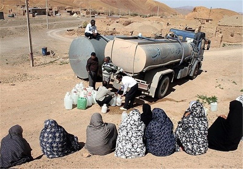 چشم یک روستای ۵۰۰ نفره در نظرآباد به آب شرب خشک شد/تشنگی ۱۲ ساله نُصرت آباد و آبرسانی به مردم با تانکر