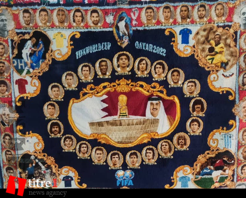 البرز با فرش ایرانی به استقبال جام جهانی ۲۰۲۲ قطر رفت/ نقش اسطوره های فوتبال بر تار و پودی از ابریشم