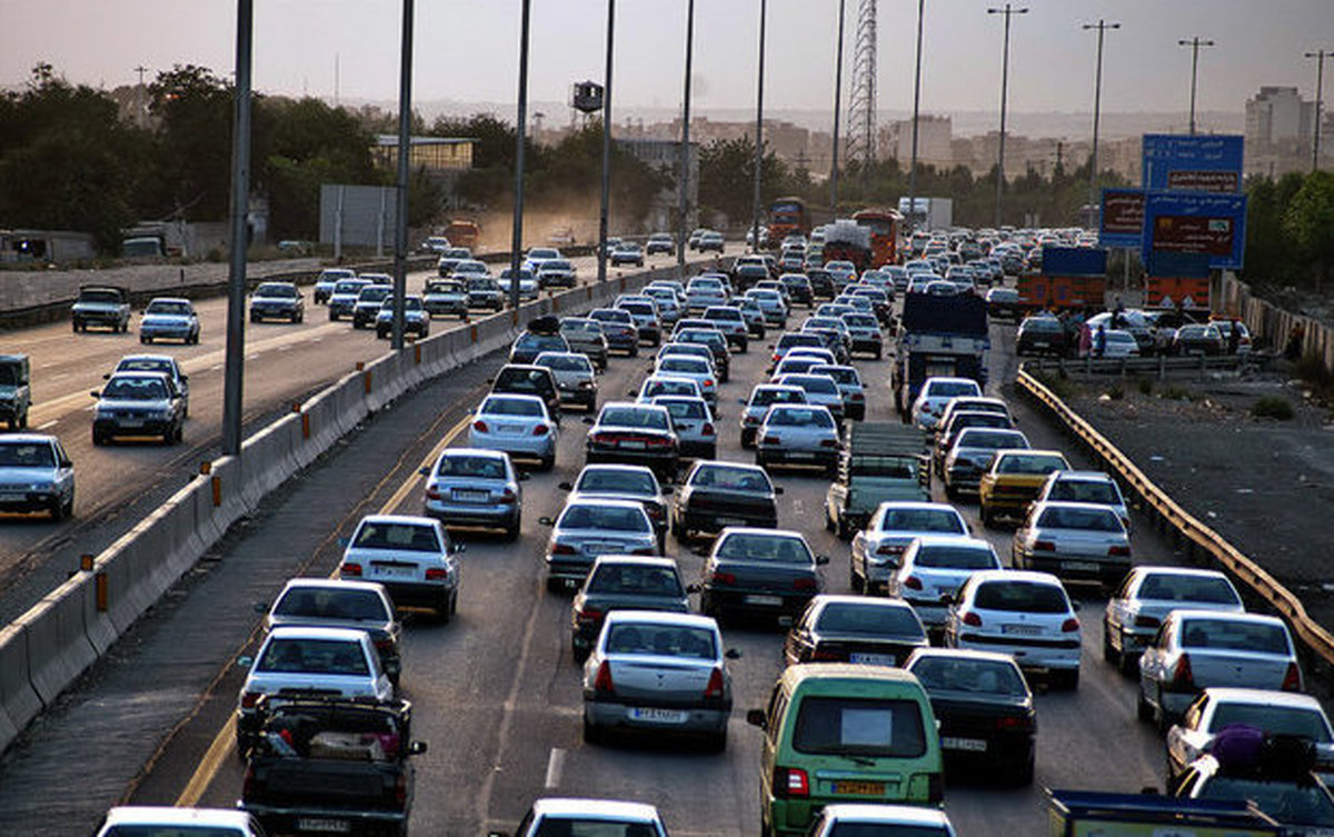 جزئیات محدودیت ترافیکی کرج – قزوین تا ۲۰ شهریور اعلام شد/ روکش آسفالت توسط راهداری در ۳ مسیر اتوبان