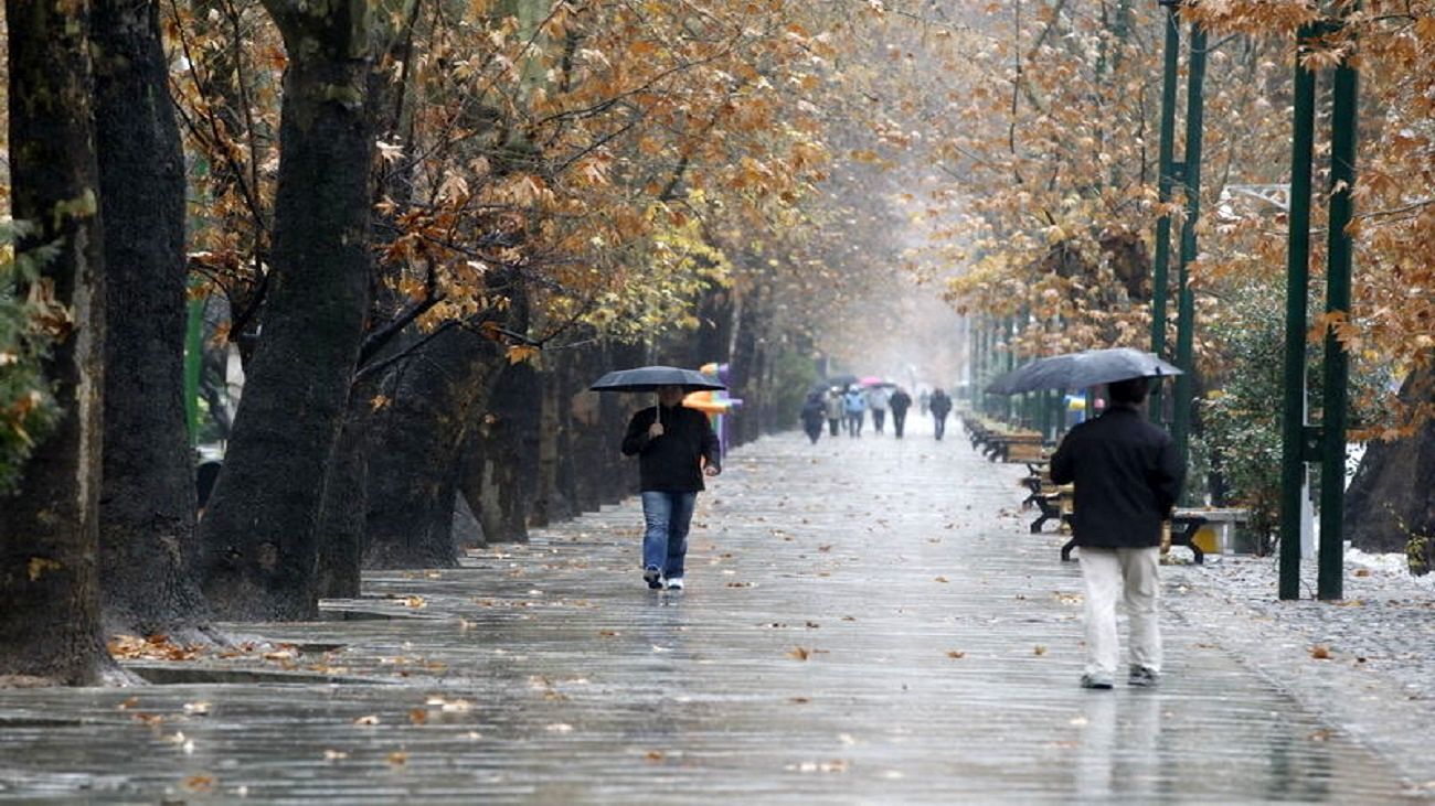 تداوم کم بارشی و آلودگی هوا در نیمه دوم پاییز ۱۴۰۱/ کم بارشی بهار جبران نشد