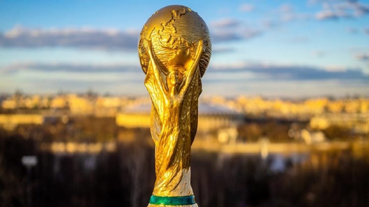 رونمایی از کاپ جام جهانی در برج میلاد/ حضور چهره‌ های شاخص فوتبال