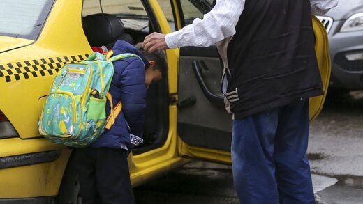 پیمانکاران مدارس کرج به افزایش ۳۰ درصدی کرایه قانع نشدند/ رانندگان با تورم موجود به تغییر شغل روی آورده اند