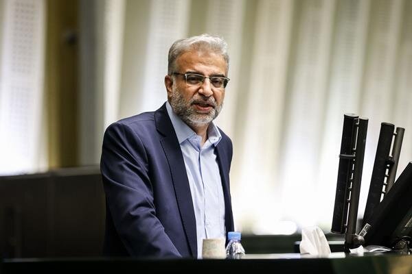 موسوی: زاهدی‌ وفا همچنان سرپرست وزارت کار است