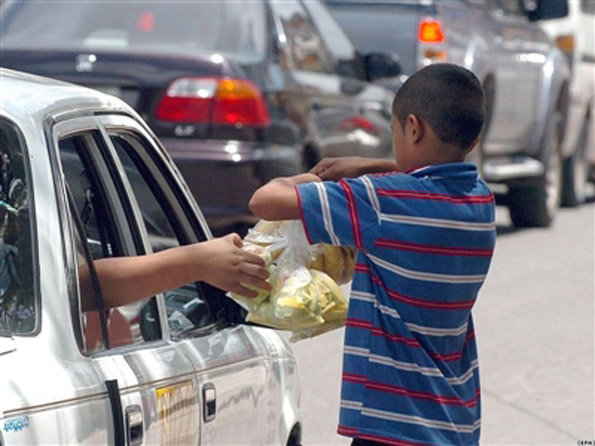 درخواست از وزارت کشور برای تعیین تکلیف کودکان کار«بدون هویت»