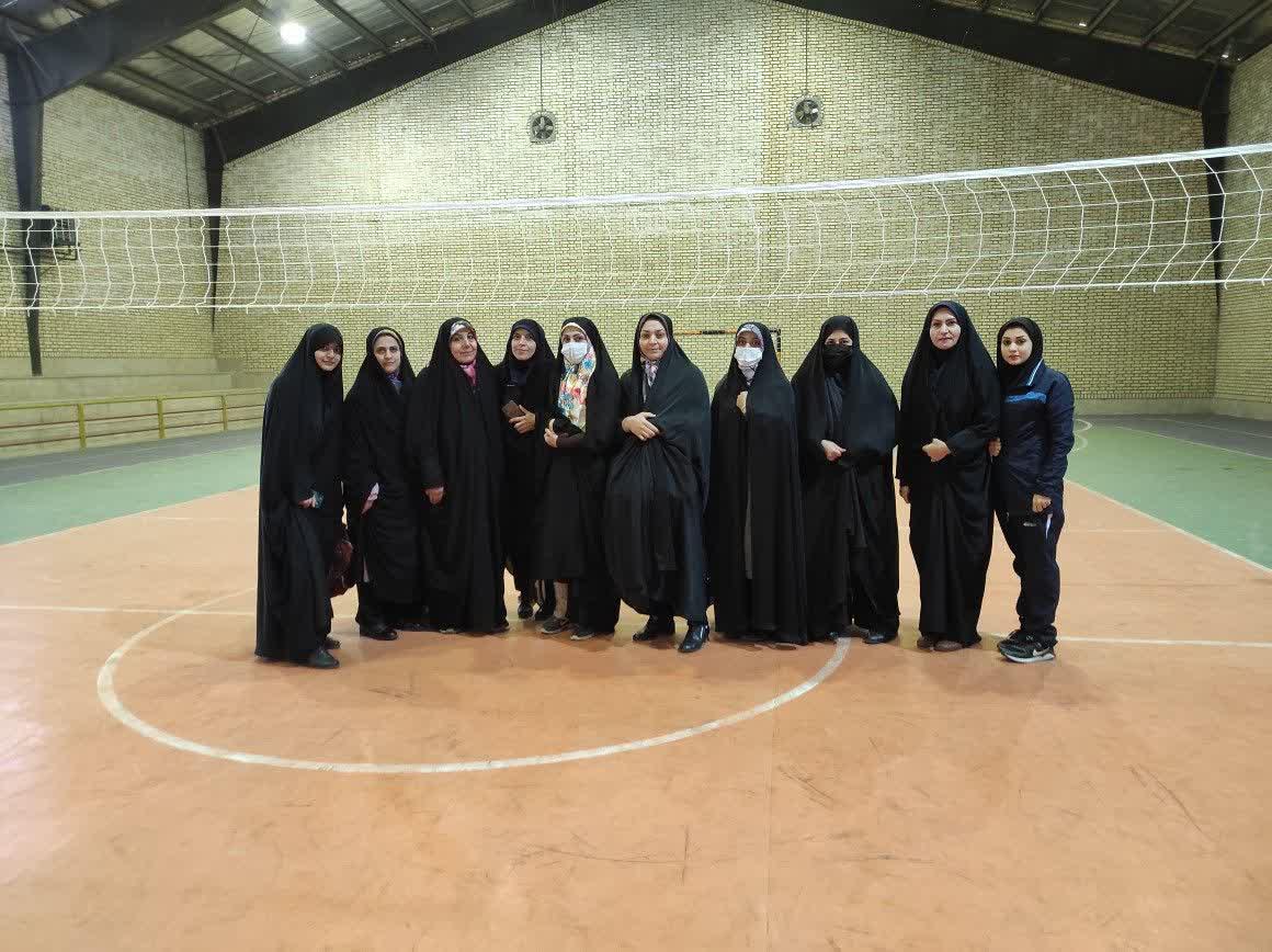 مسابقه والیبال بین ۳ تیم منتخب دهستان آدران برگزار شد