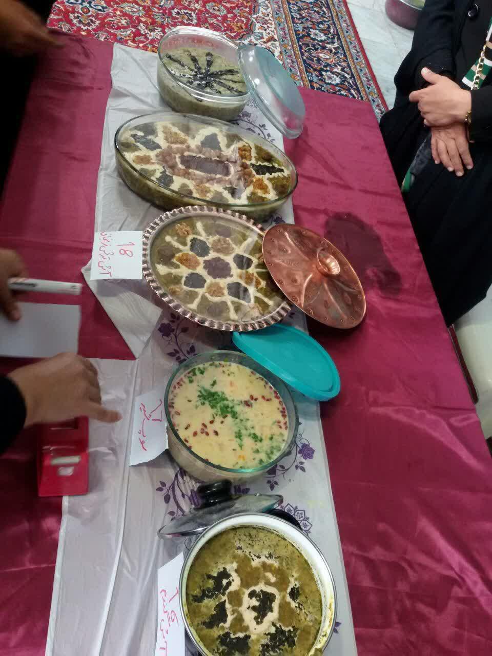 دستپخت بانوان در جشنواره پخت و پند در هیچ رستورانی یافت نمی شود/ برگزاری جشنواره آش های محلی در کرج//تکمیل نشده//