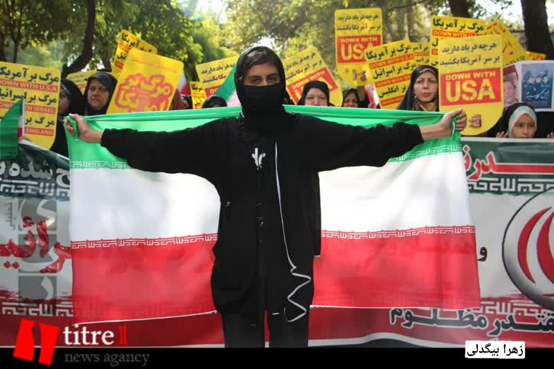 مردم البرز هم‌ صدا با شیراز/ راهپیمایی ‌در محکومیت جنایات تروریستی شاهچراغ (ع) + تصاویر